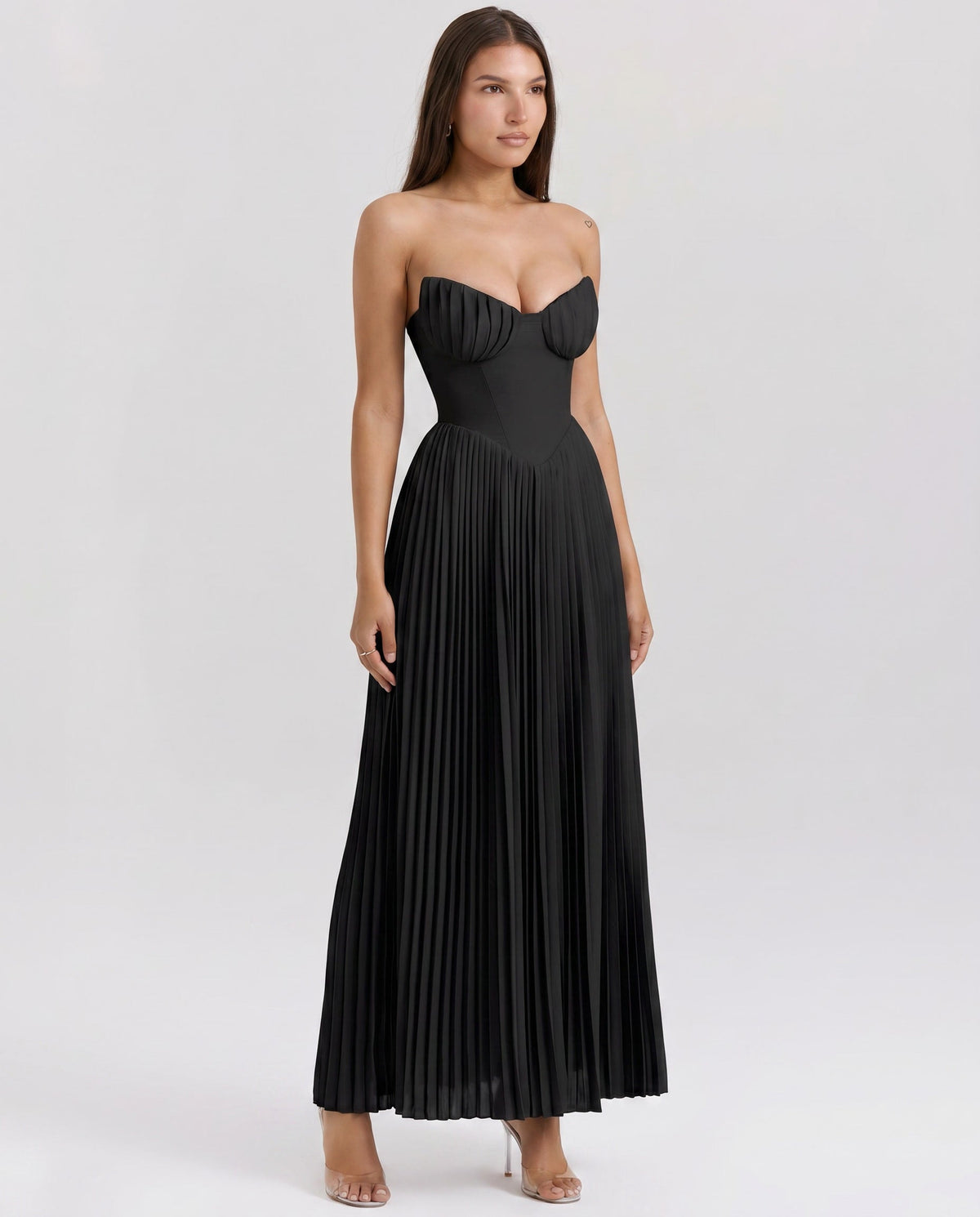 Velvet Hour | Maxi-jurk met V-hals en plissérok