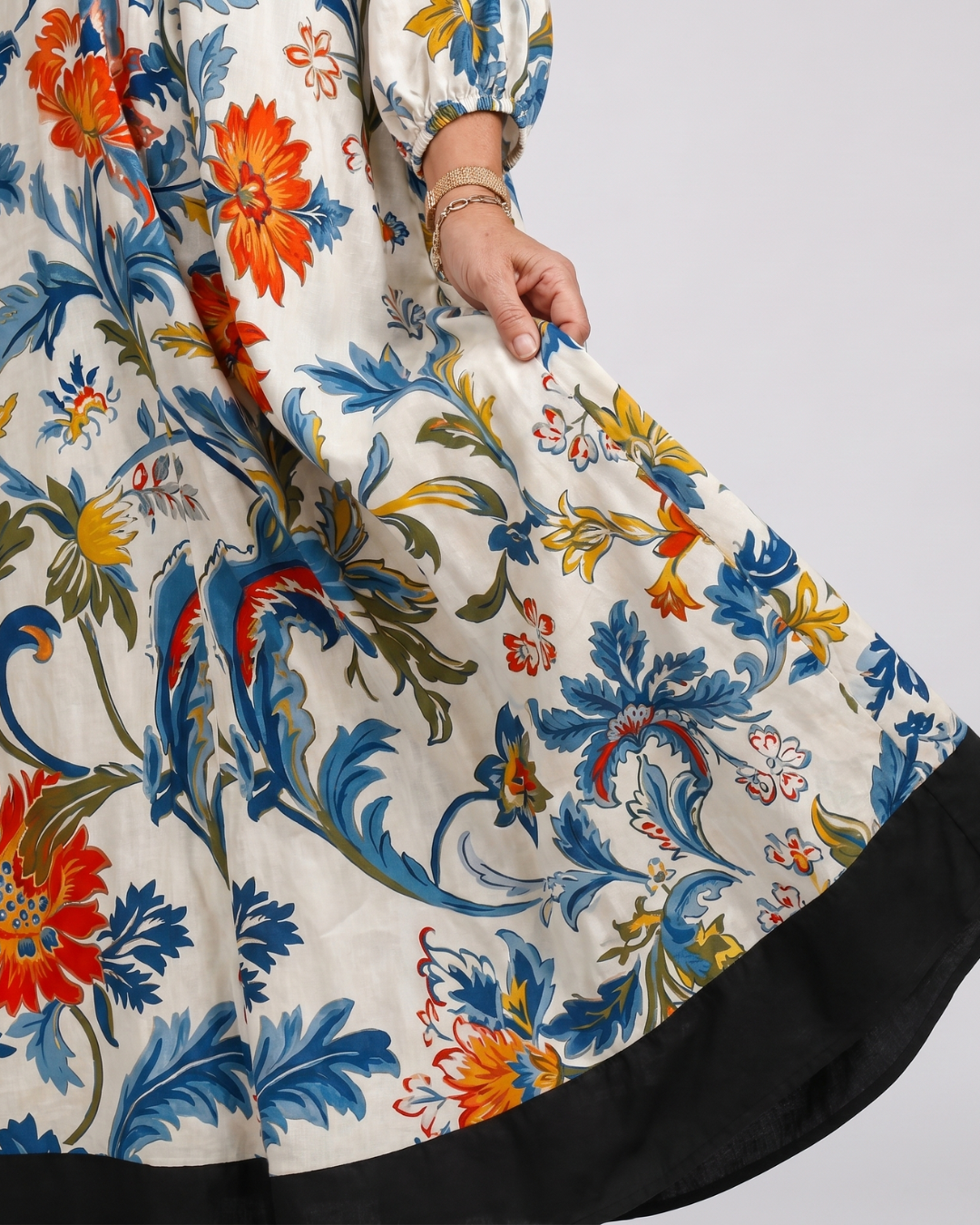 Avenelle | Midi-jurk met botanische print en zakken