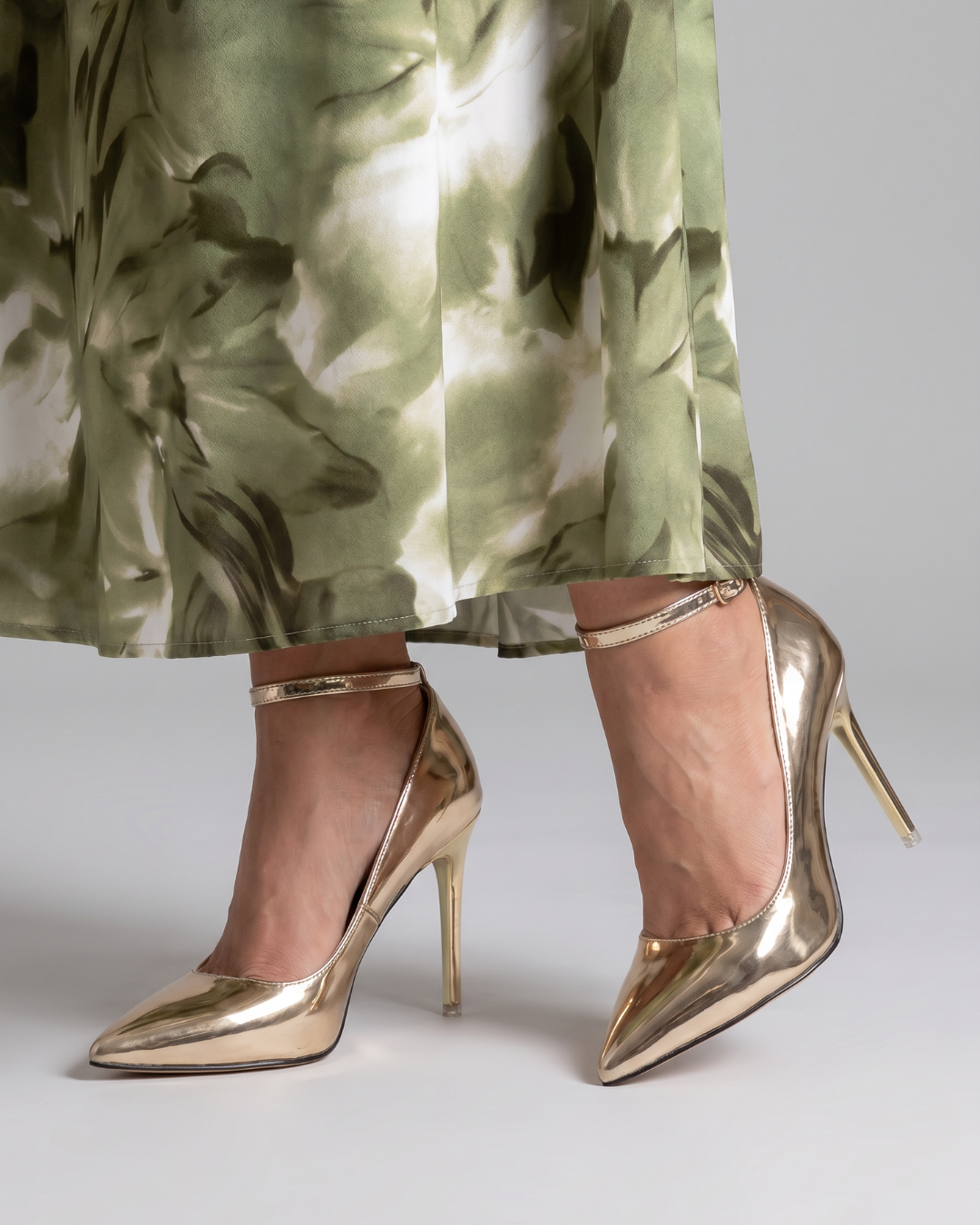 Elowen | Metallic pumps met puntneus en enkelbandje