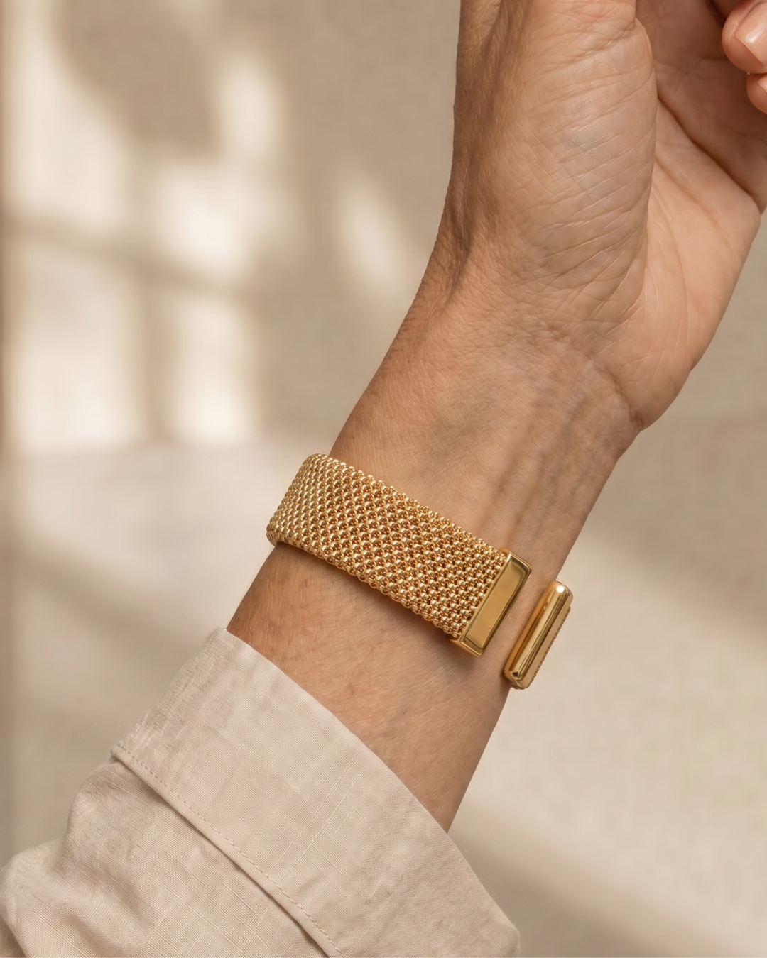 Aumen | Open bangle met geweven look