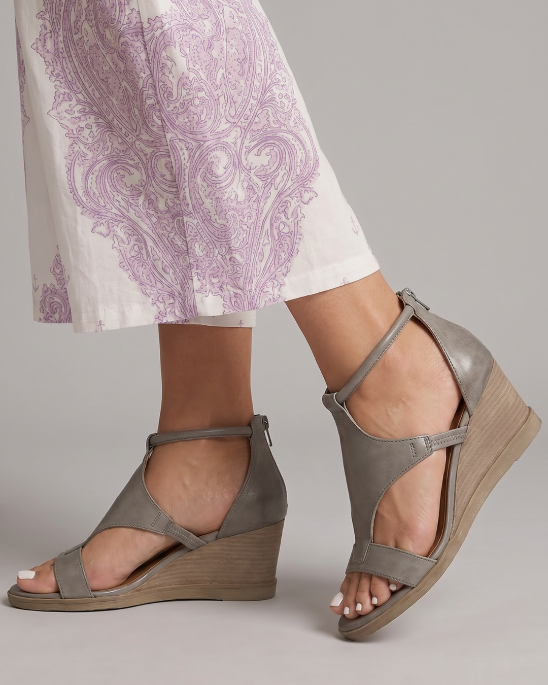 Elokeza | Comfortabele sandalen met open neus en sleehak