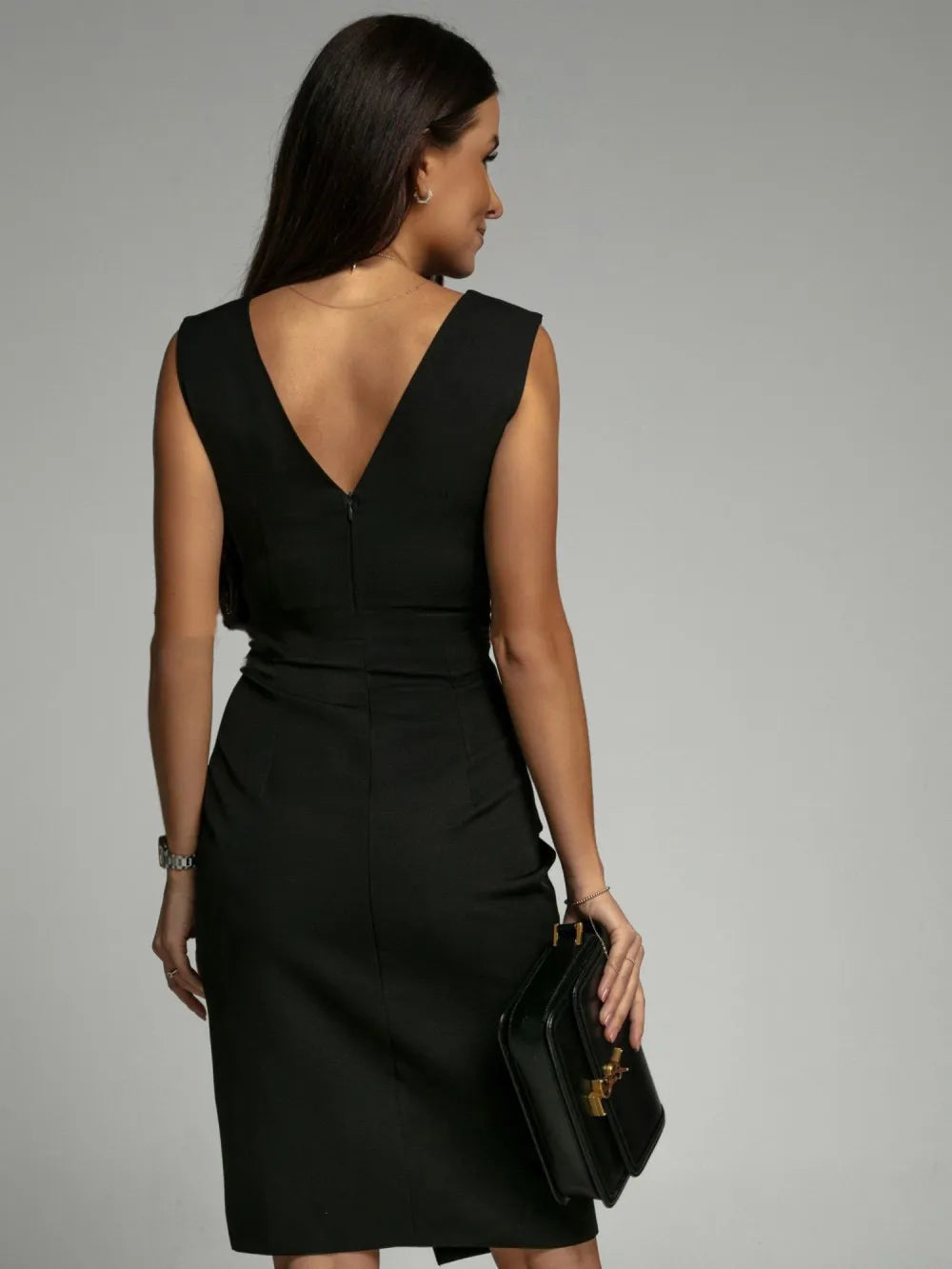 Night Glass | Mouwloze jurk met V-hals en split