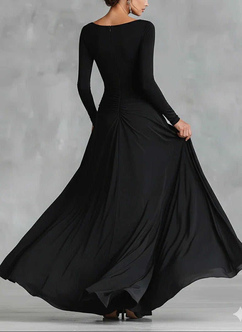 Zwart moderne crepe geplooide bootneck lange jurk