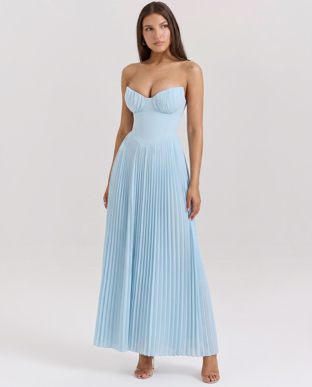 Velvet Hour | Maxi-jurk met V-hals en plissérok