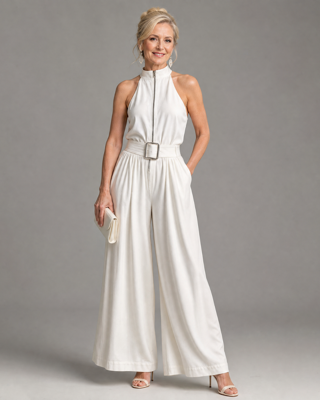 Astrielle | Mouwloze jumpsuit met hoge hals en ceintuur