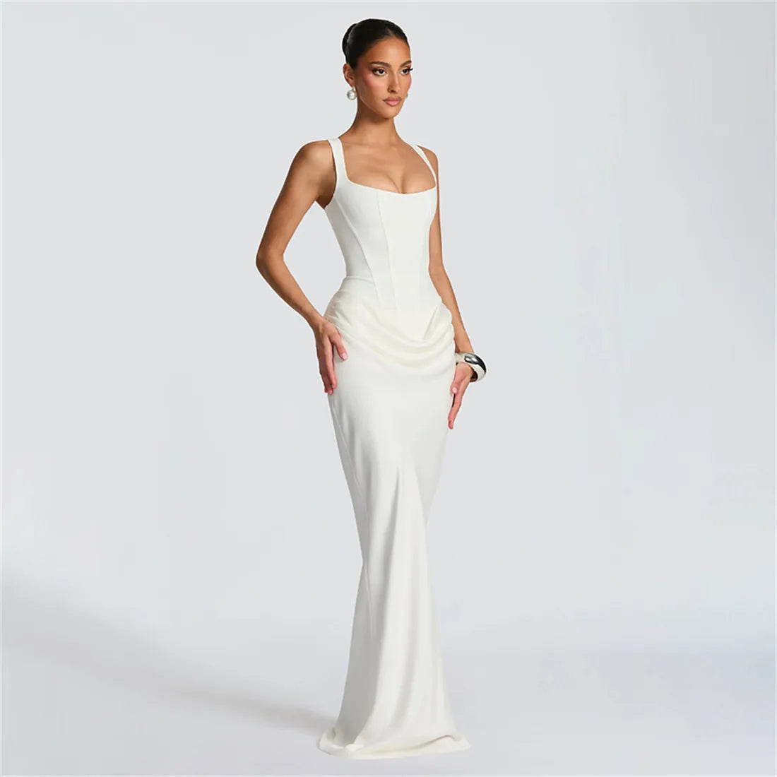 Body Frame | Bodycon midi-jurk met vierkante hals