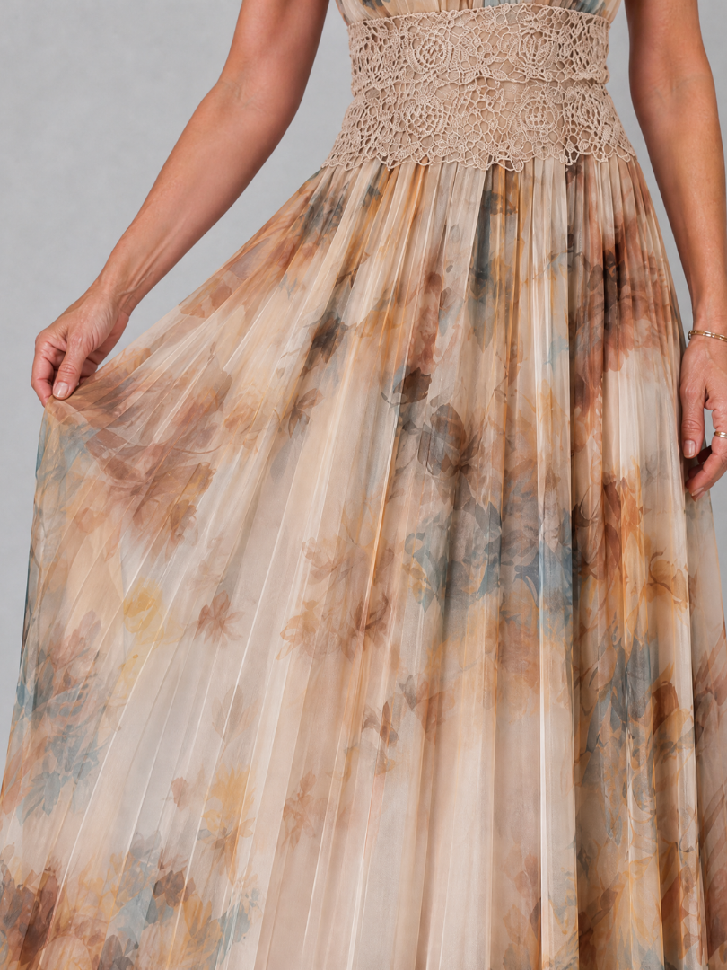 Elavenue | Maxi-jurk met halternek en kanten taille