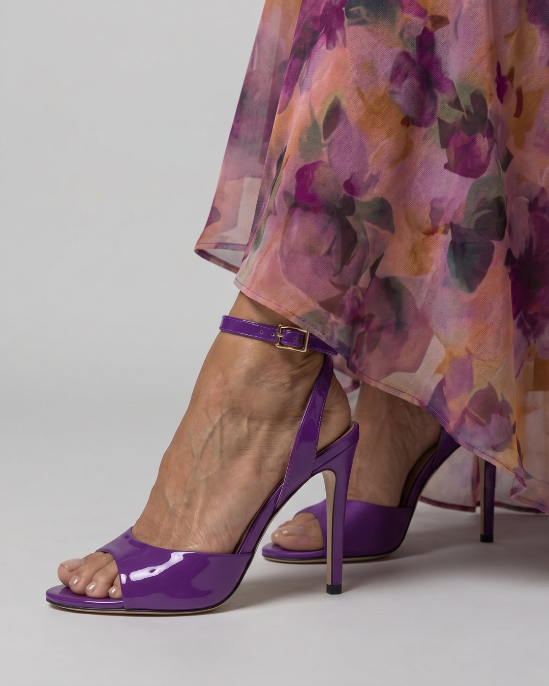 Selene | Metallic sandalen met enkelbandje en stiletto