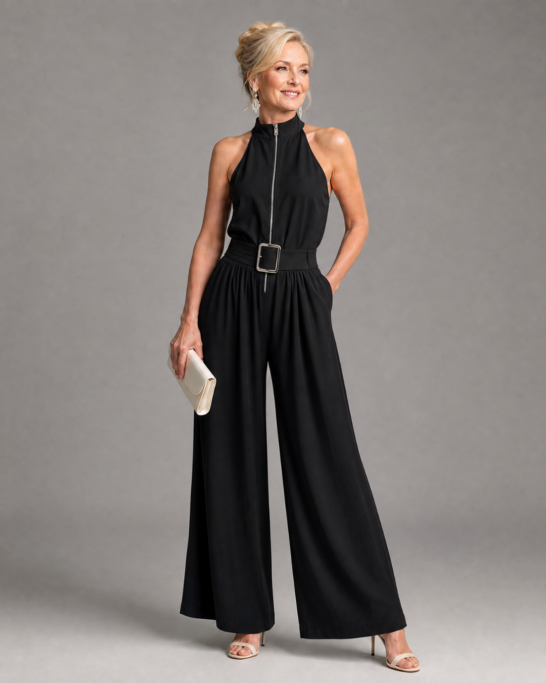 Astrielle | Mouwloze jumpsuit met hoge hals en ceintuur