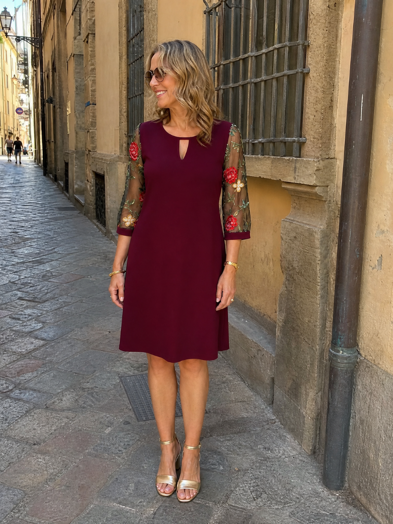 Iyora | Mini-jurk met geborduurde mesh mouwen
