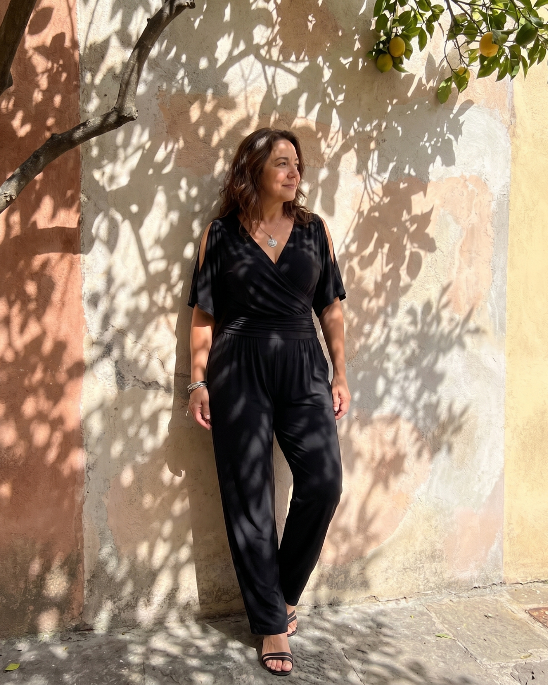 Nyxara | Cold-shoulder jumpsuit met wikkeltaille