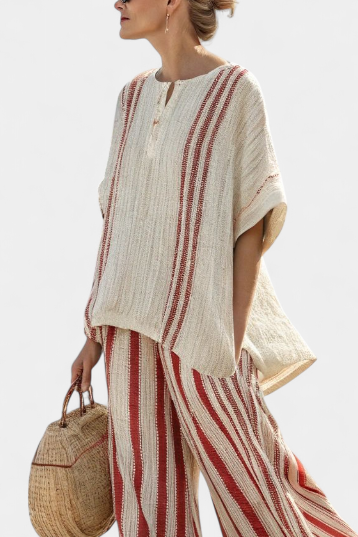 Mirella | Top Rood met Textuur en Broek