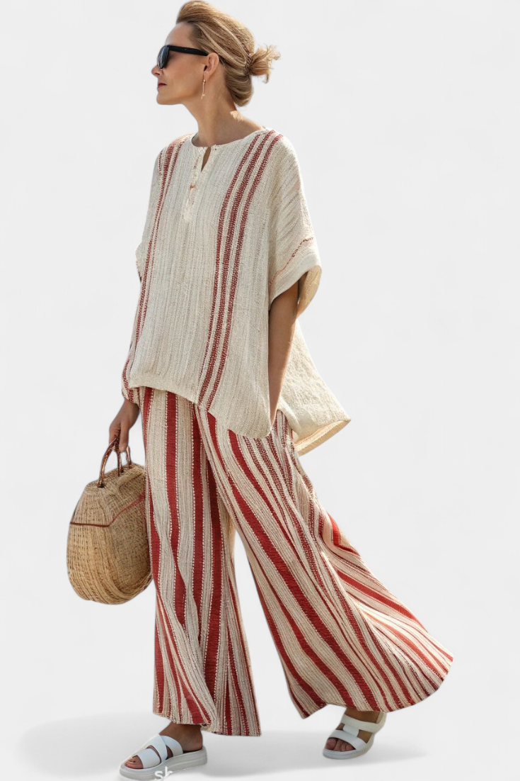Mirella | Top Rood met Textuur en Broek